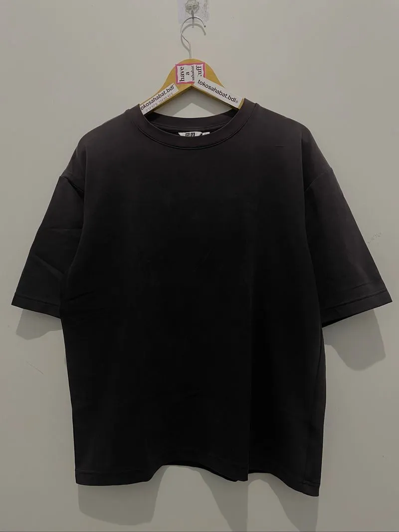 UNIQLO AIRism Black Tee (Minus) photo 1