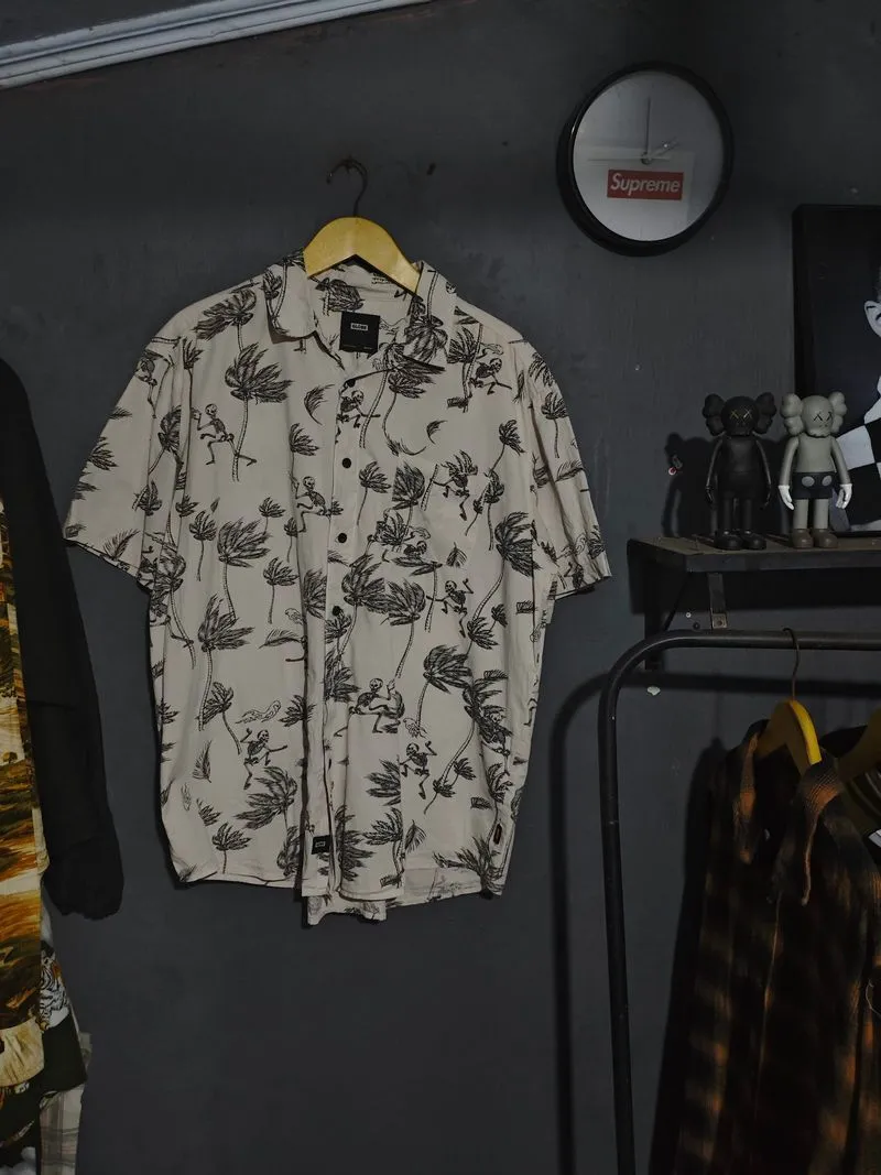 Kemeja Globe Skate AOP Skull photo 1