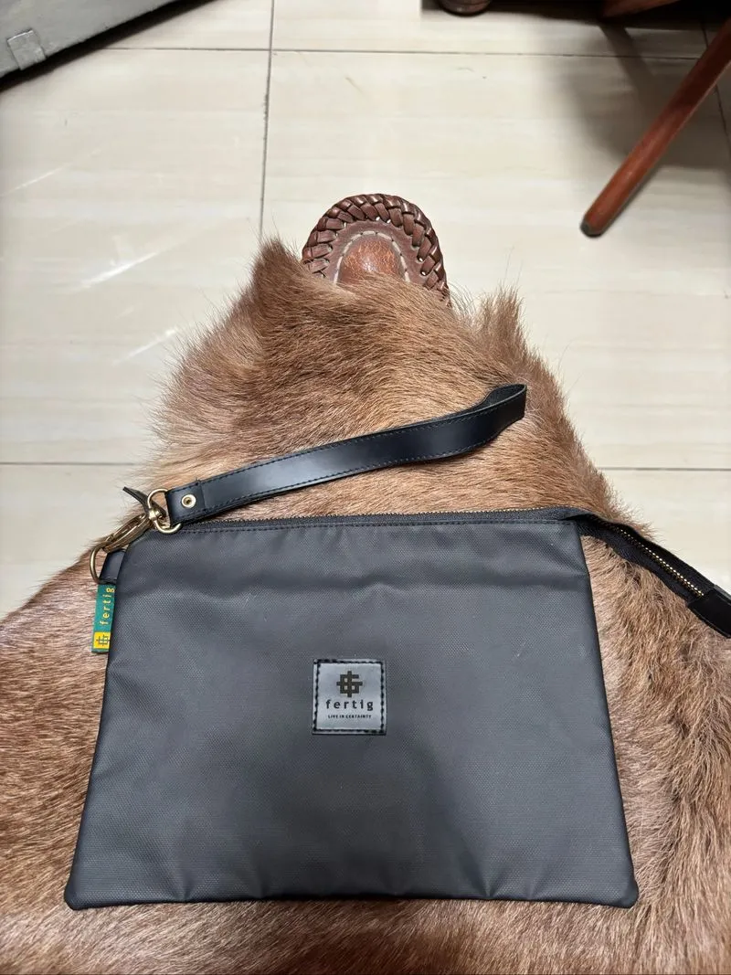 Clutch bag photo 1