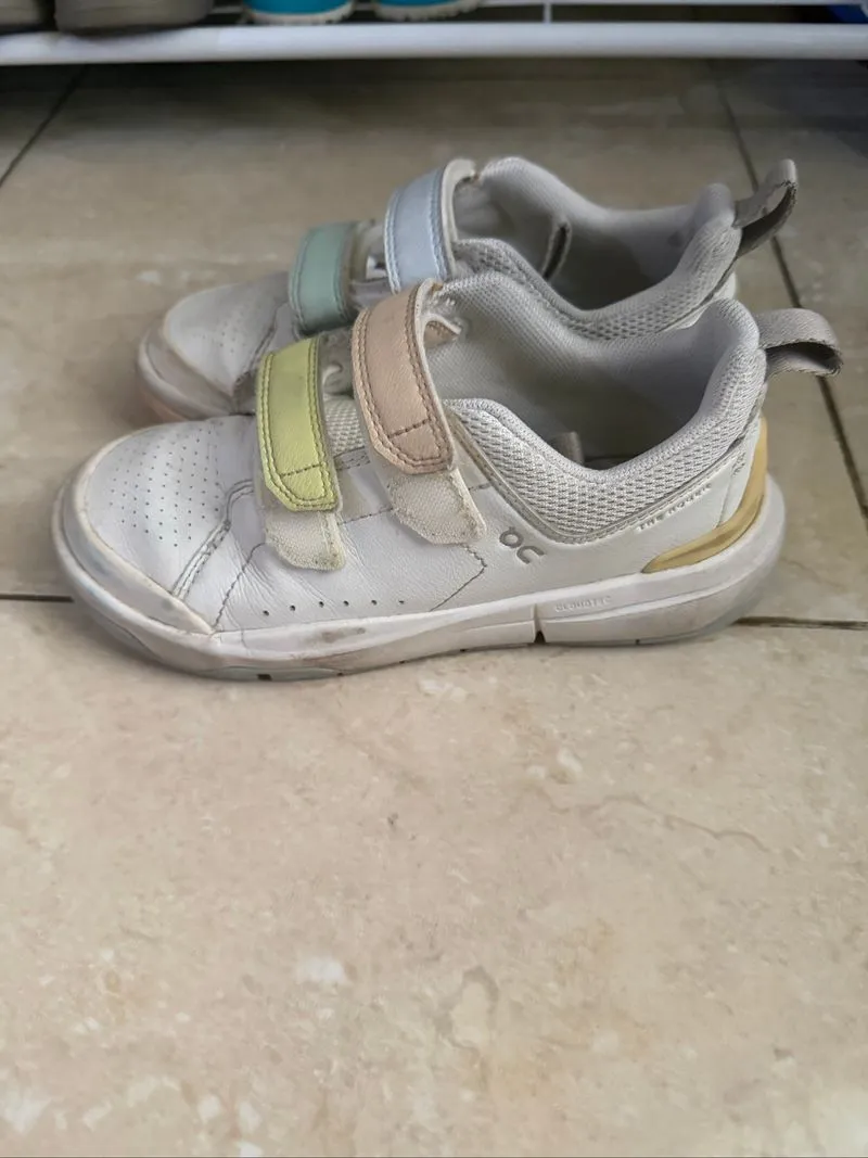 Sepatu anak cowok photo 1