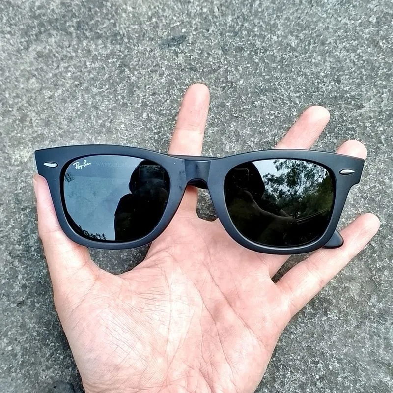 Rayban Wayfarer Black Doff Classic Green Lens photo 1