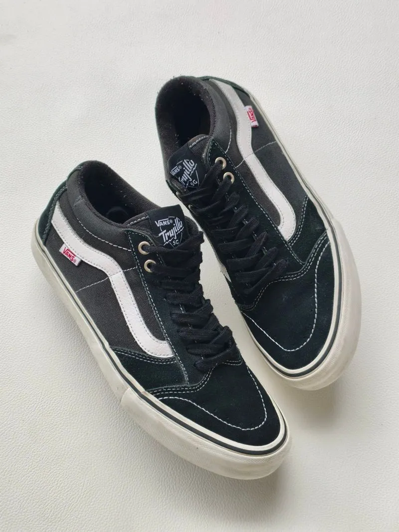 Vans trujillo photo 1