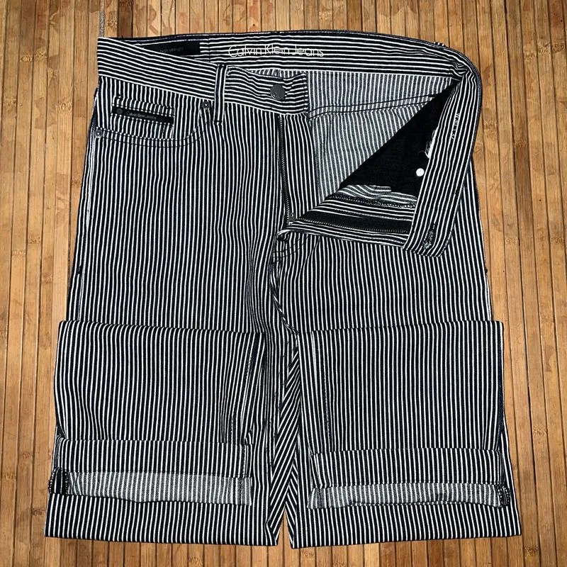 CALVIN KLEIN STRIPED BLACK WHITE HICKORY REGULAR STRAIGHT LE photo 1