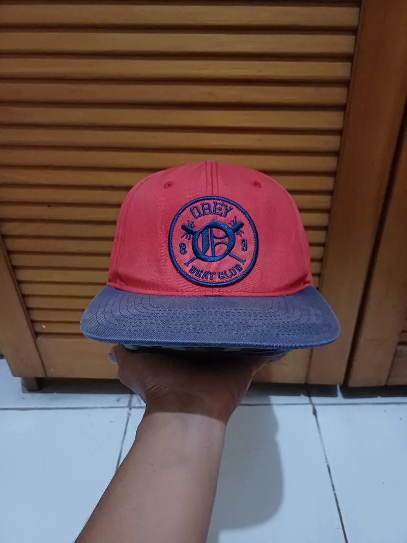 Topi Obey Two Tone Vintage photo 1