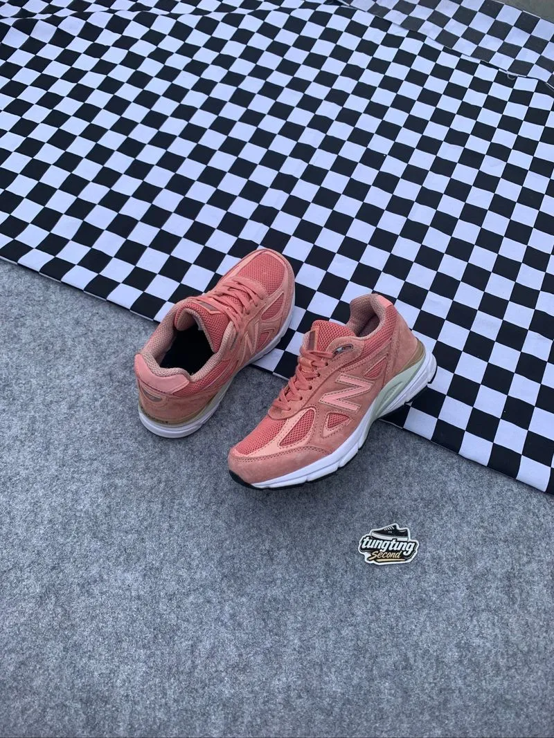 New Balance 990v4 Sunrise Rose  photo 1