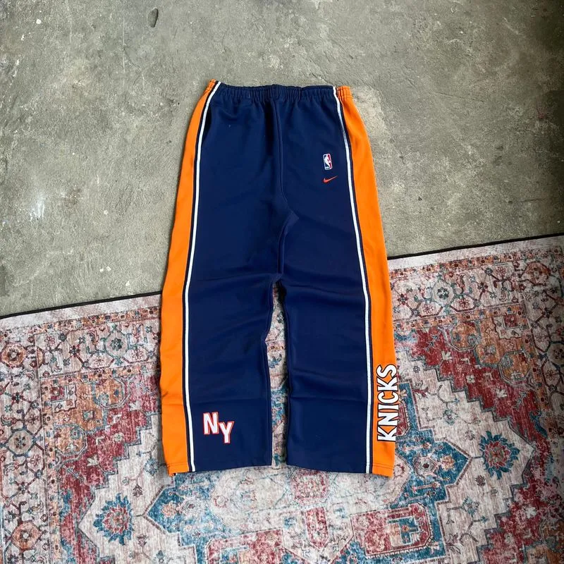 2002 New York Knicks Vintage 1978 Nike Rewind Collection NBA photo 1
