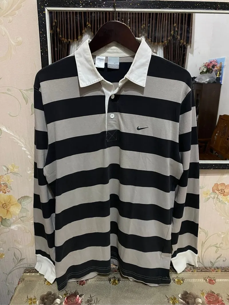 Vintage 03s Nike Rugby Shirt photo 1