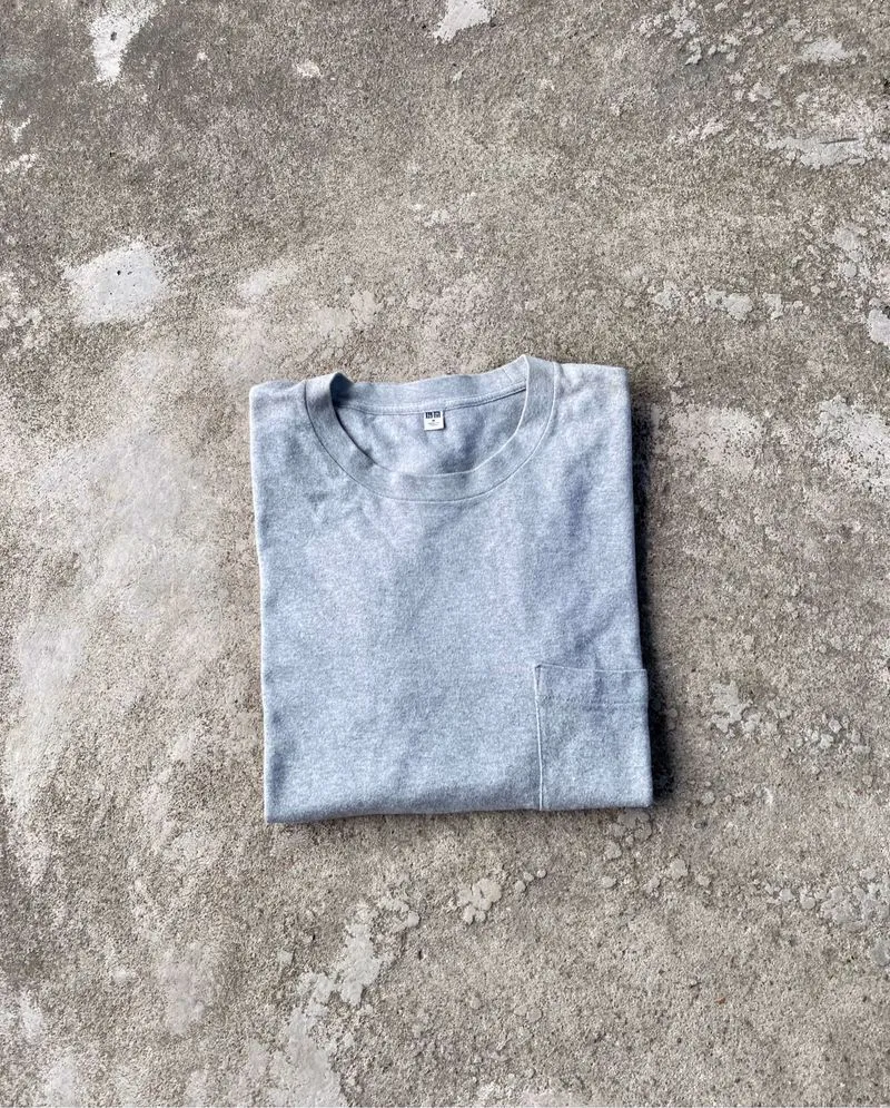 UNIQLO POCKET TEE photo 1