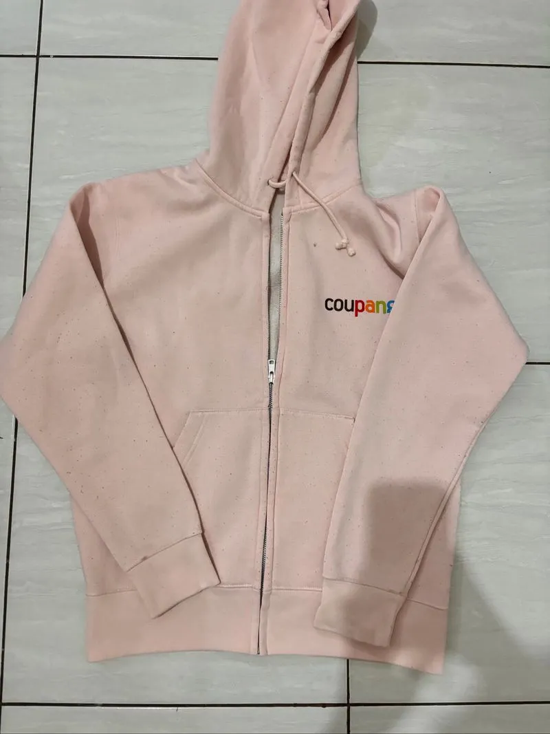 pink hoodie photo 1