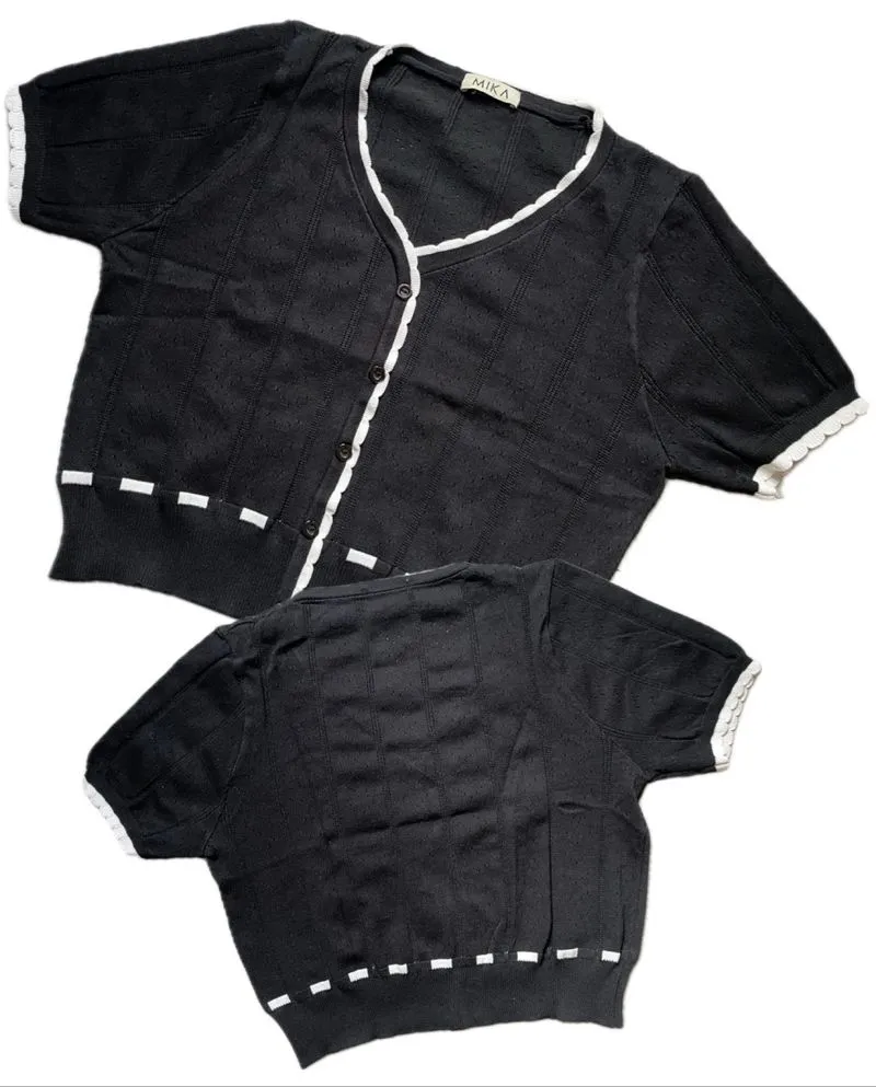 Mika Crop Black Knit photo 1