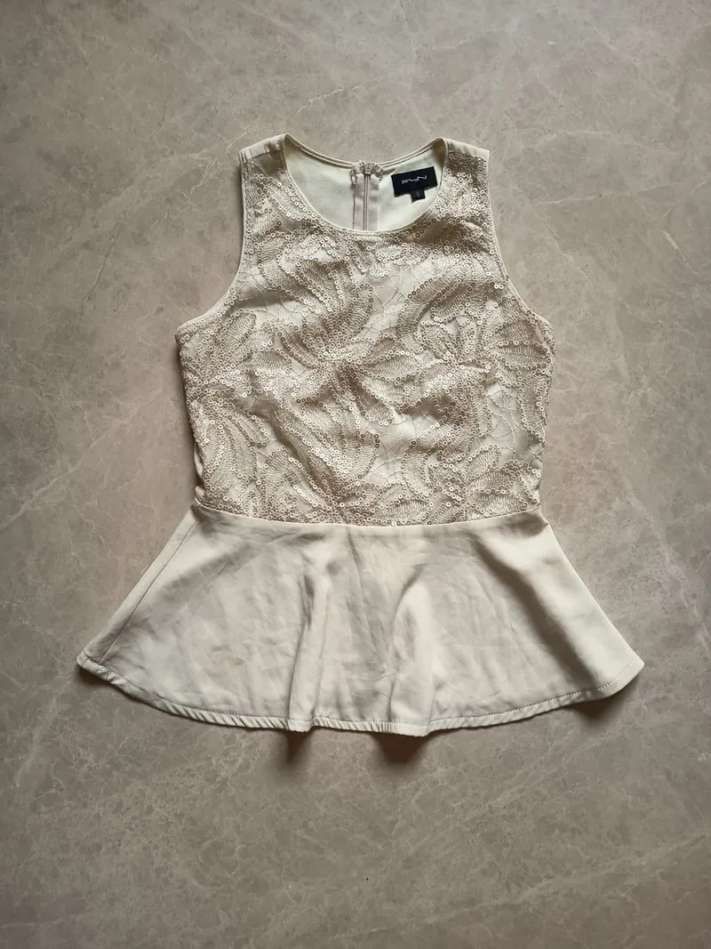 FYN Ivory White Floral Sequins Peplum Top Cantik Size S LD80 photo 1