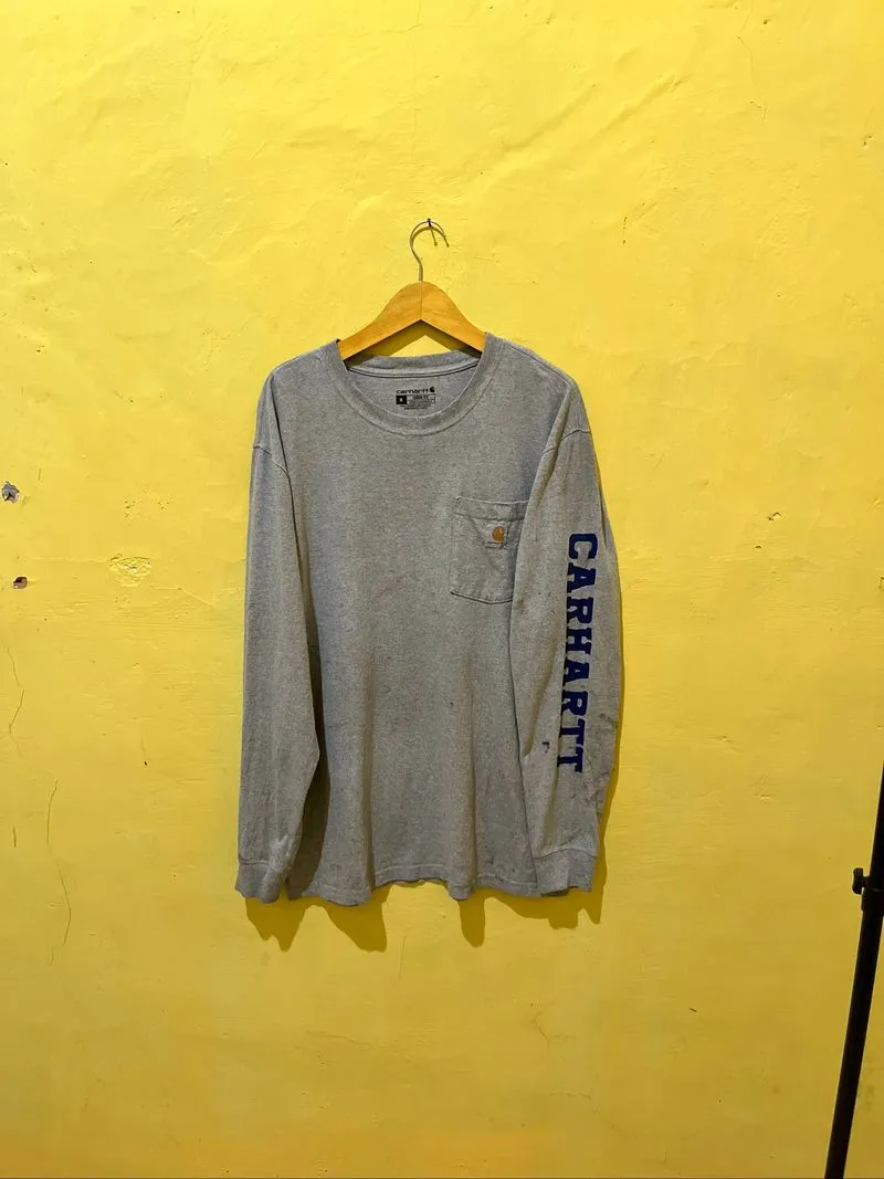 Ls carhartt poket spell out  photo 1