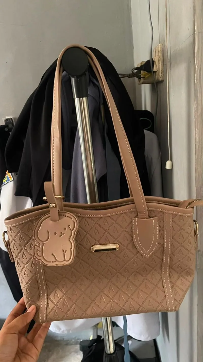 Shoulder bag photo 1