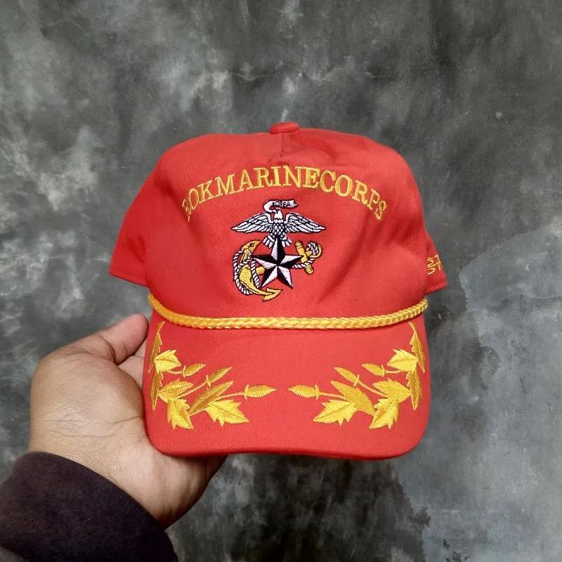 Vintage Hat Pria red photo 1