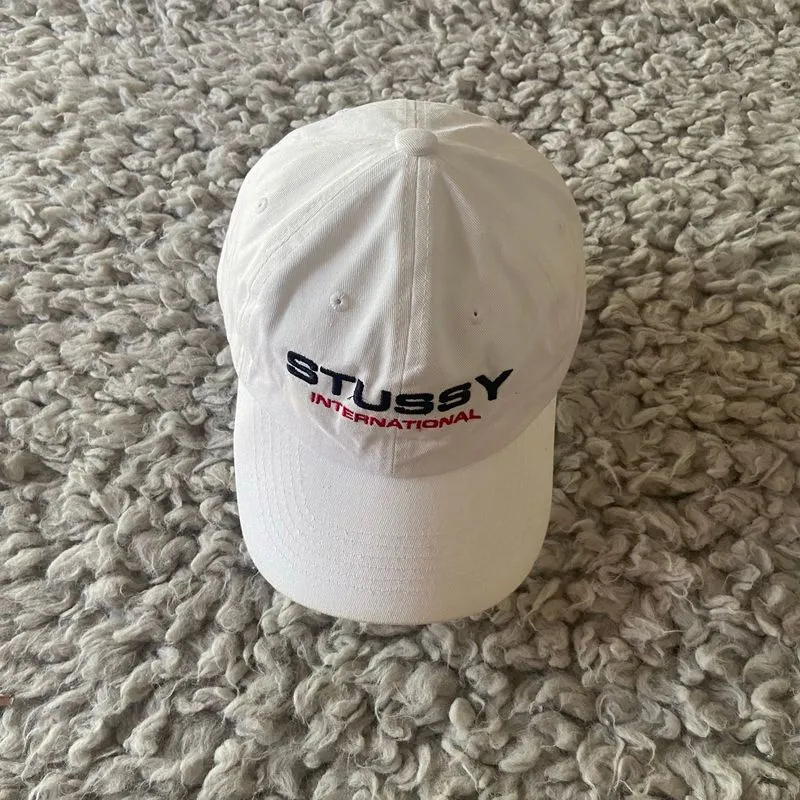 Topi Stussy International photo 1