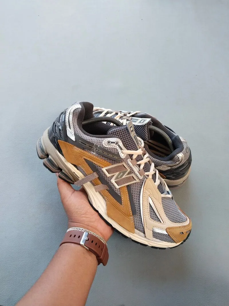 new balance 1906 photo 1