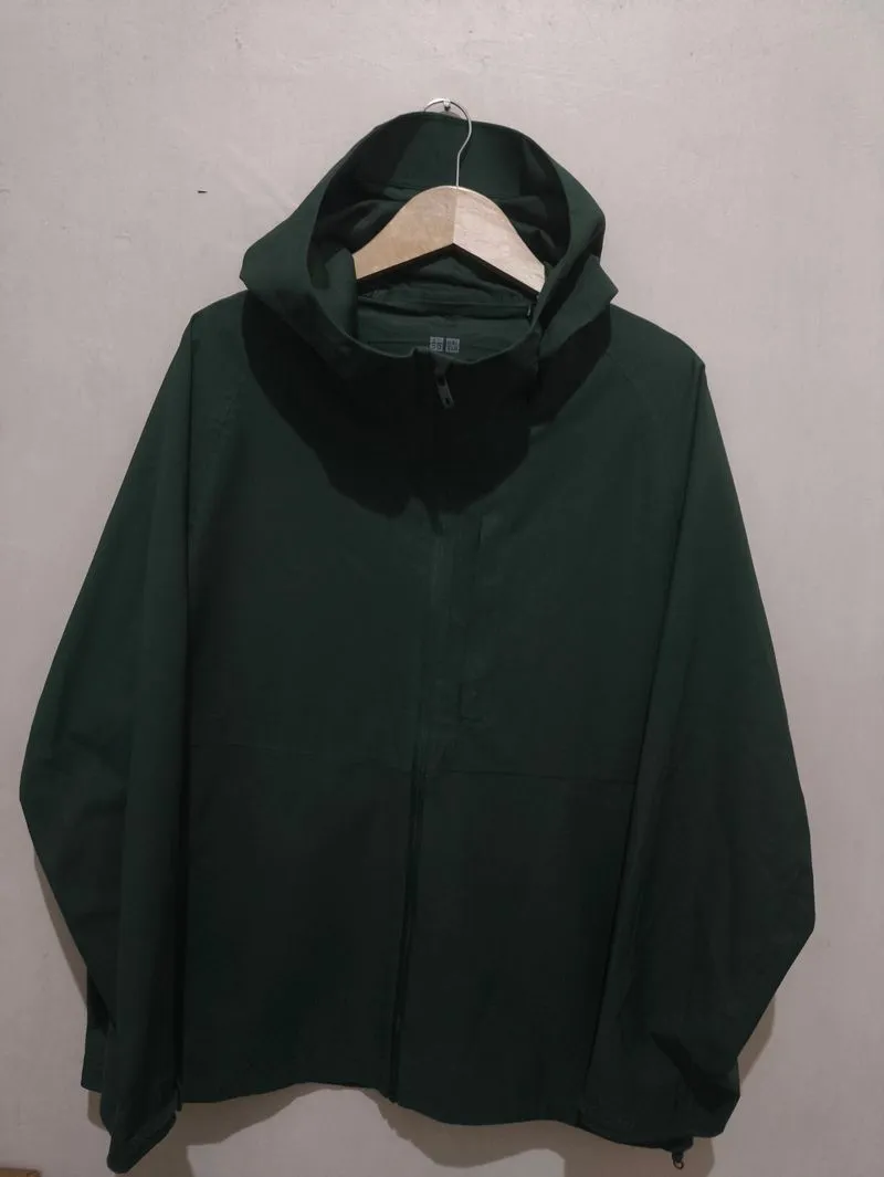 Jaket Blocktech Uniqlo Army photo 1