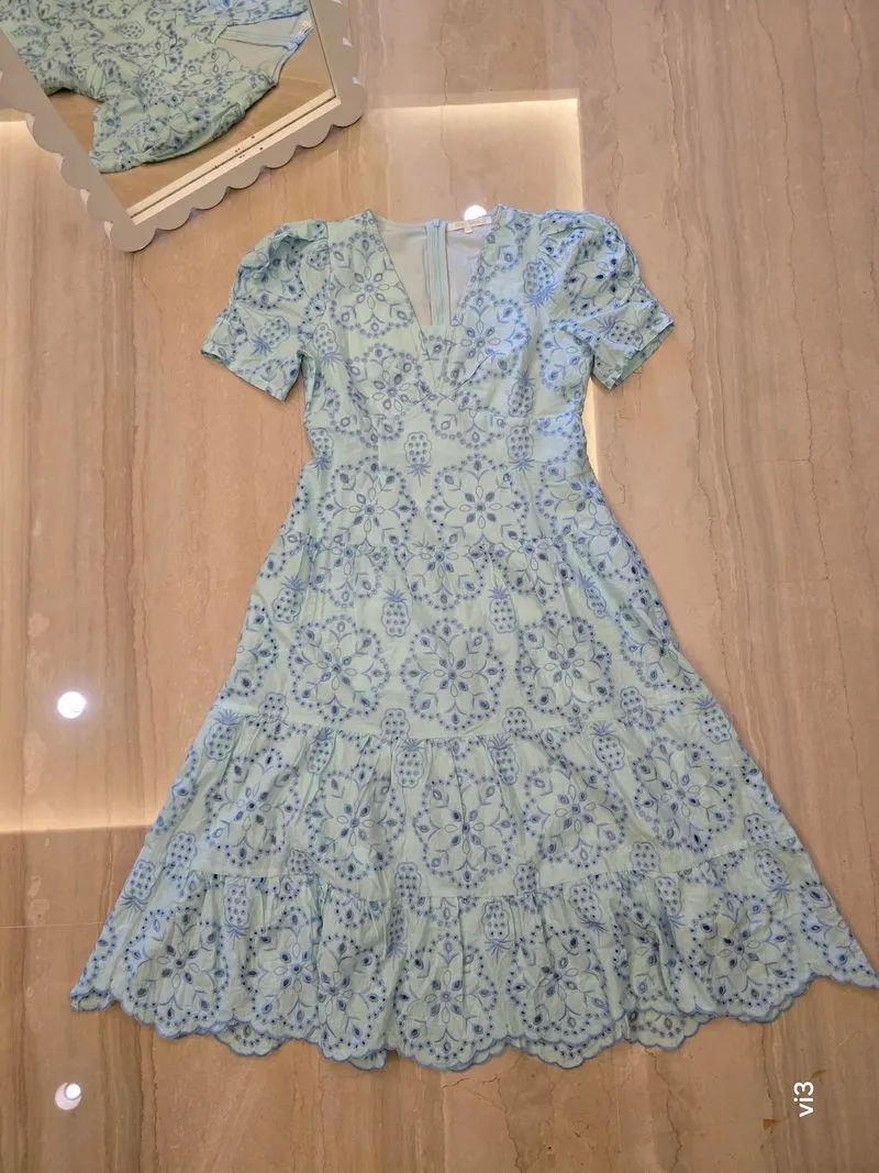 Dress Sunny Seven photo 1