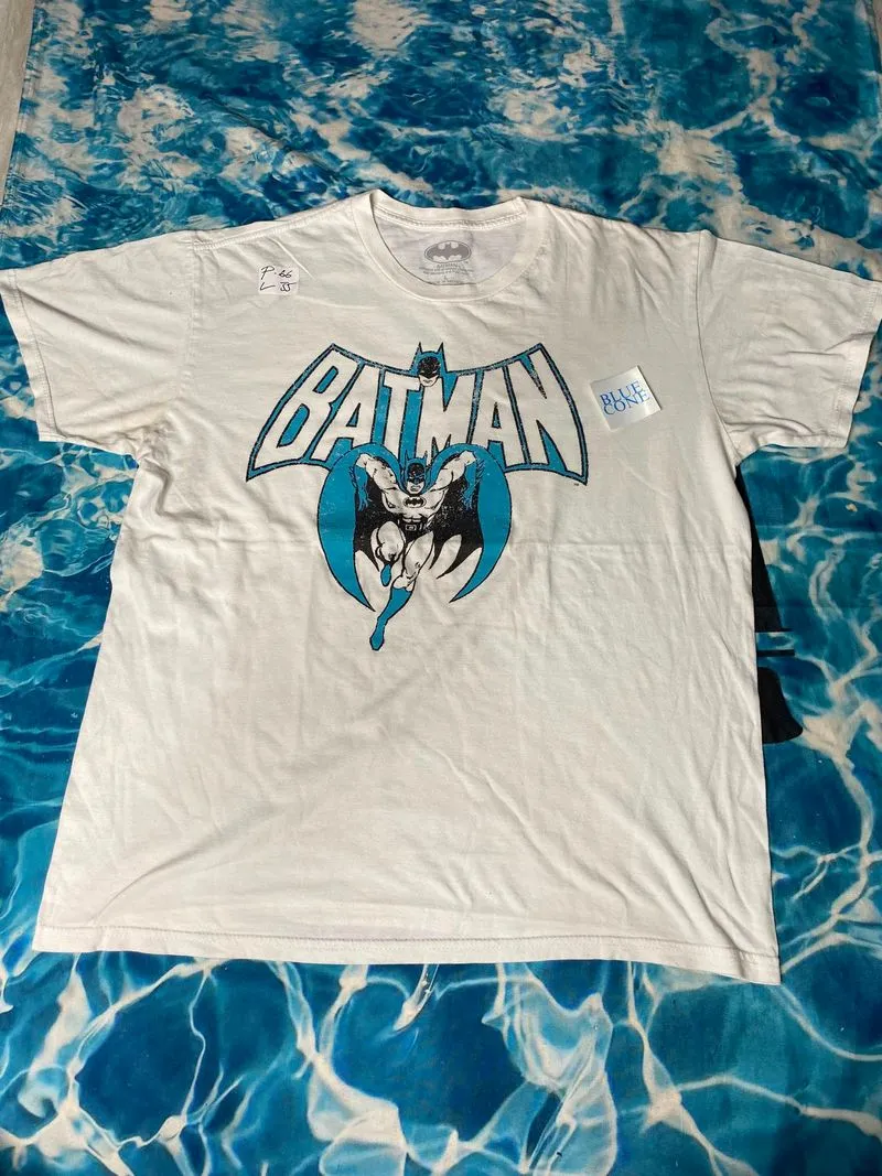 Batman DC tshirt. Sz L photo 1