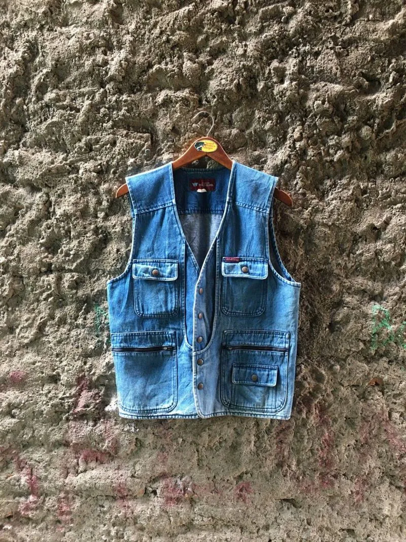 Vest WORLD ISLAND tactical photo 1