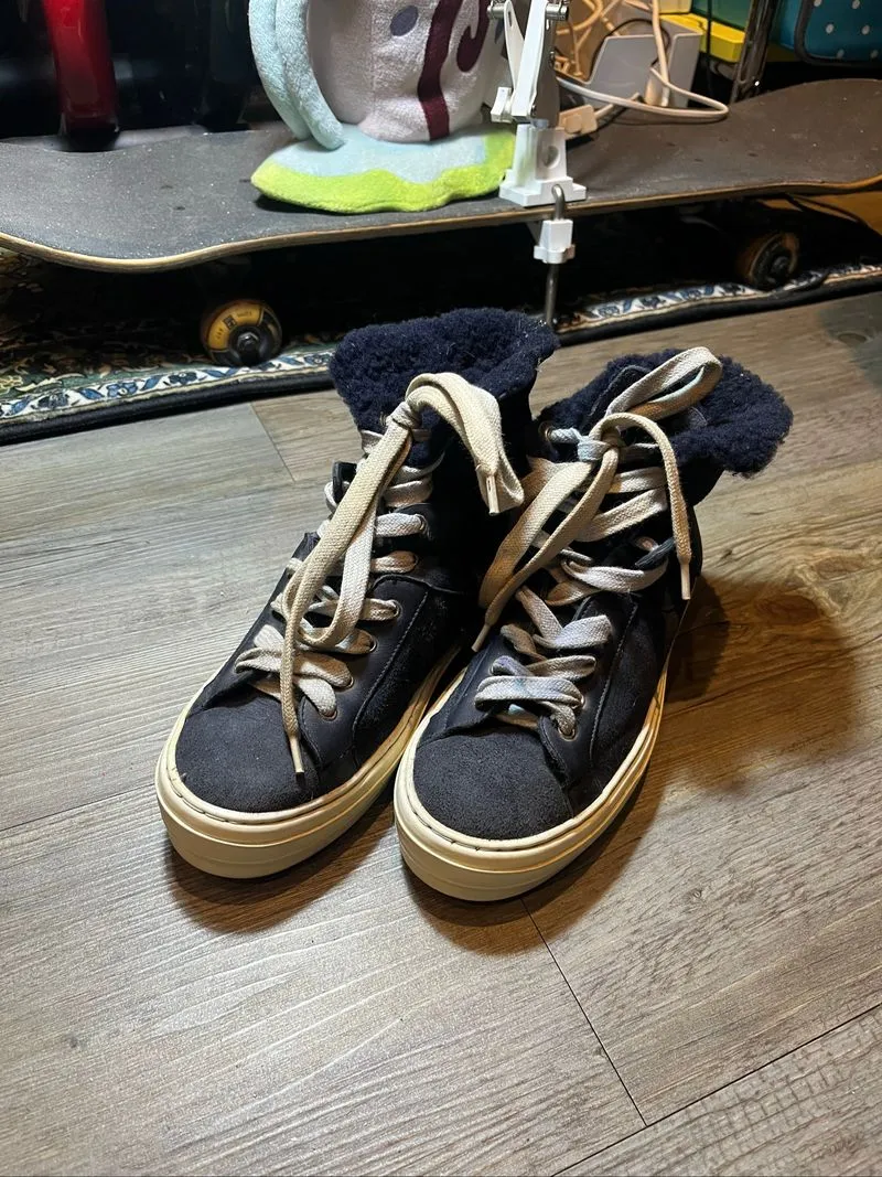 Sepatu Salvatore Ferragamo sz 36  photo 1
