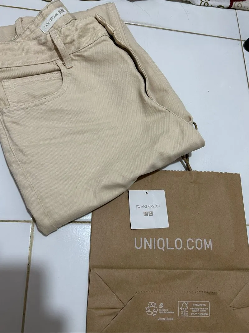 celana jw anderson uniqlo photo 1