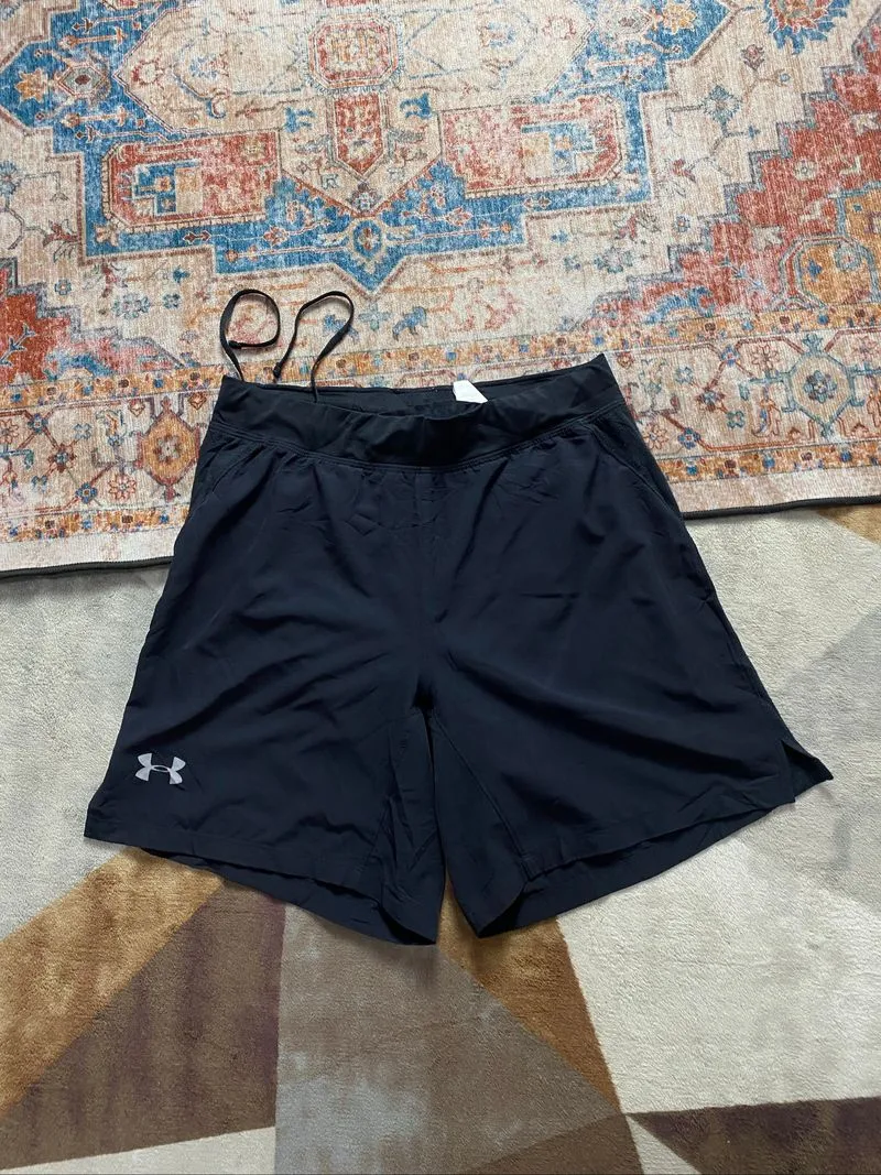 SHORTPANTS SPORTY UNDERARMOUR HEAT GEAR photo 1