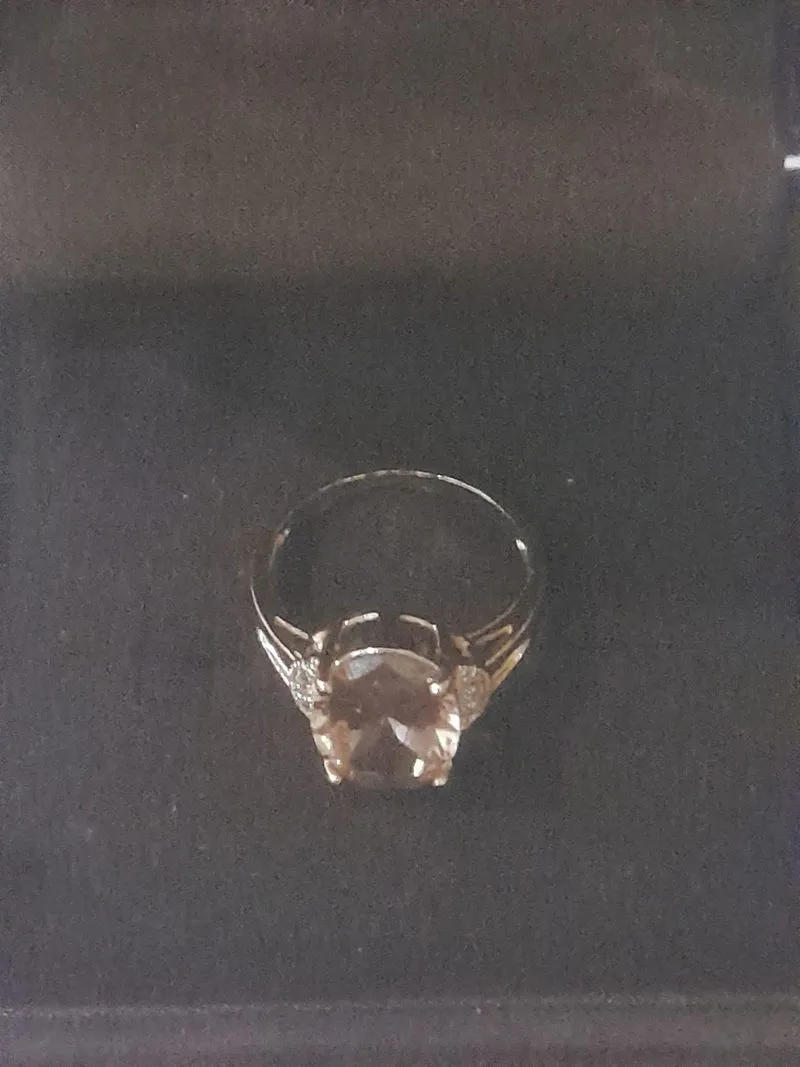 Cincin fashion wanita dengan batu hiasan photo 1