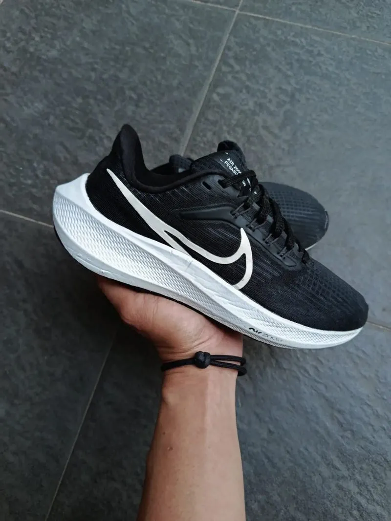 Nike air zoom pegasus photo 1