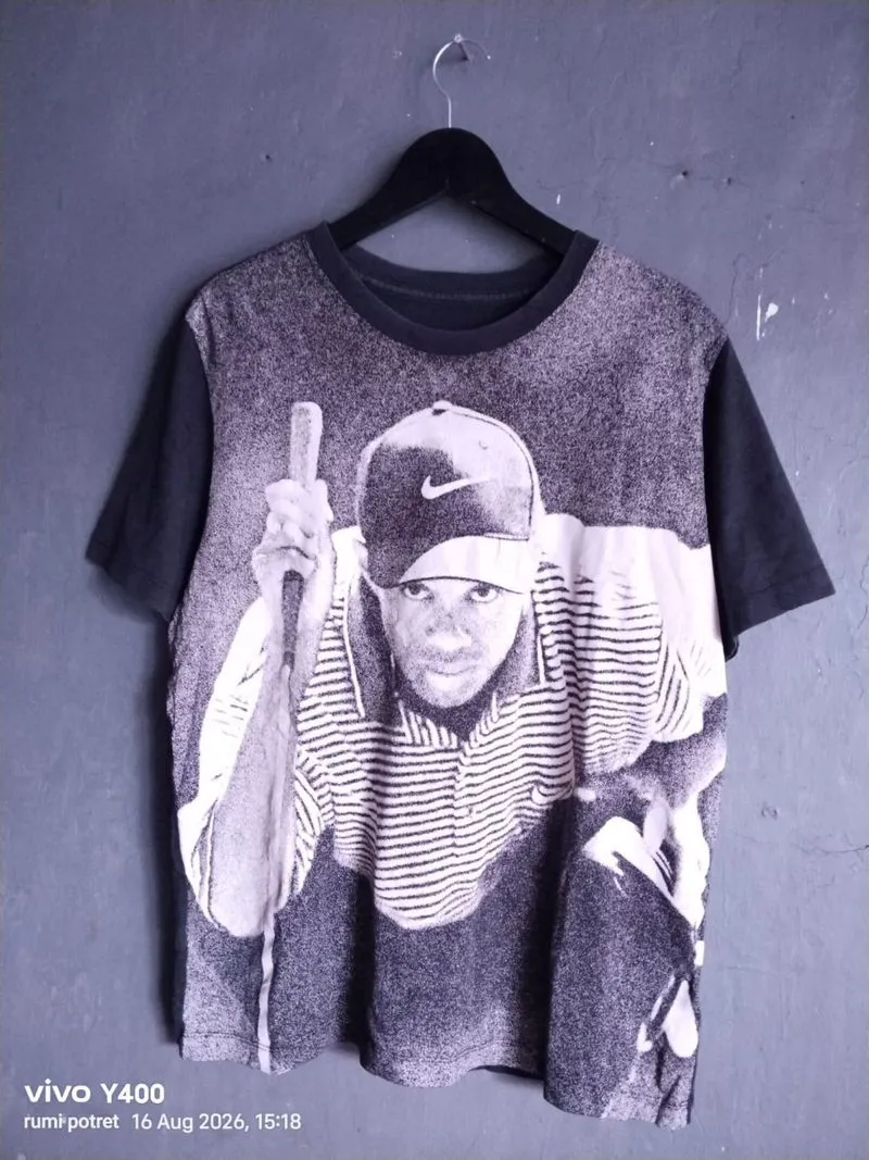 Nike Vintage T-Shirt Gold Tiger Woods Poster AOP Size L LD 1 photo 1