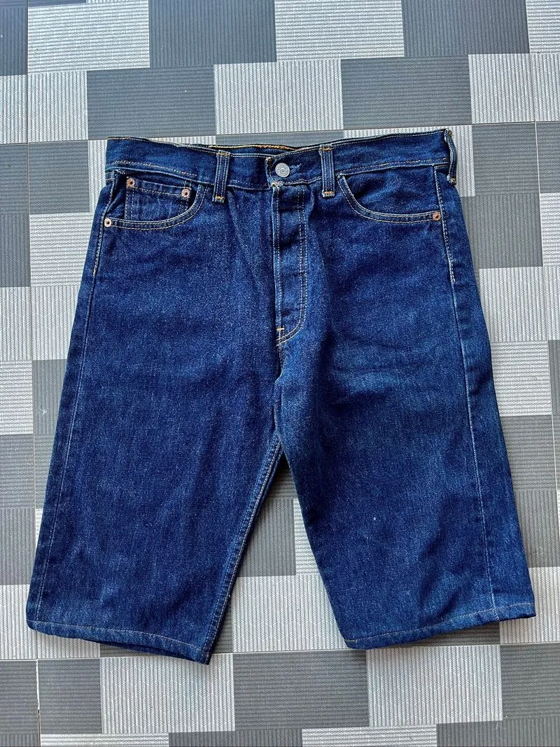 Levi’s pendek  photo 1