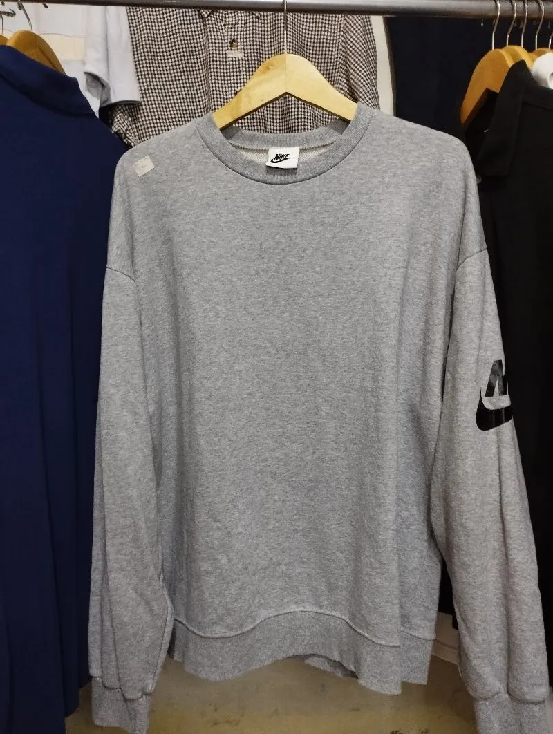 Nike Streetwear Sportswear Sweatshirt Pria gray photo 1