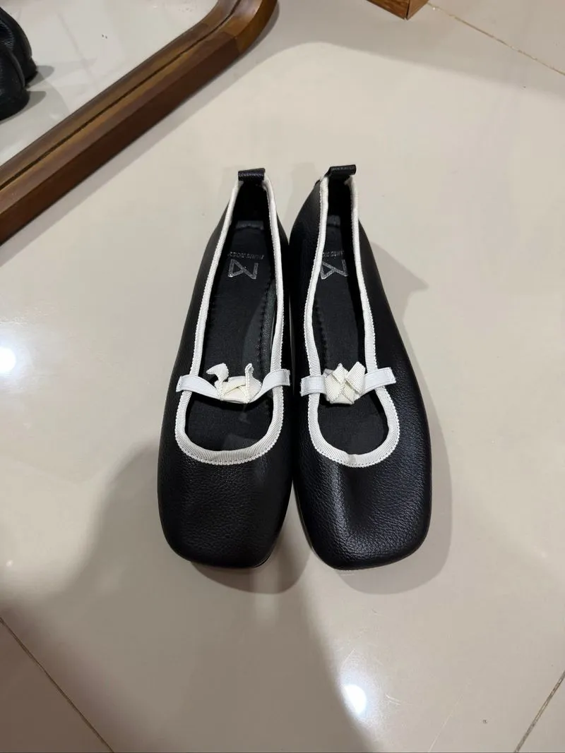 LOUISABEL Ebony Flat Shoes Panelope Sepatu Wanita Import photo 1