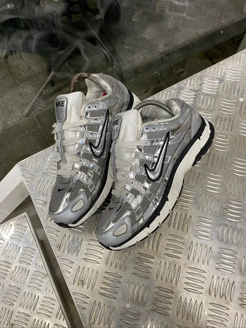 Nike p6000 metallic silver photo 1