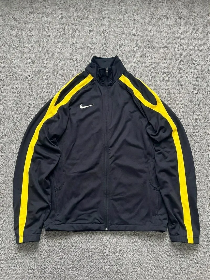Jaket tractop Nike dryfit photo 1