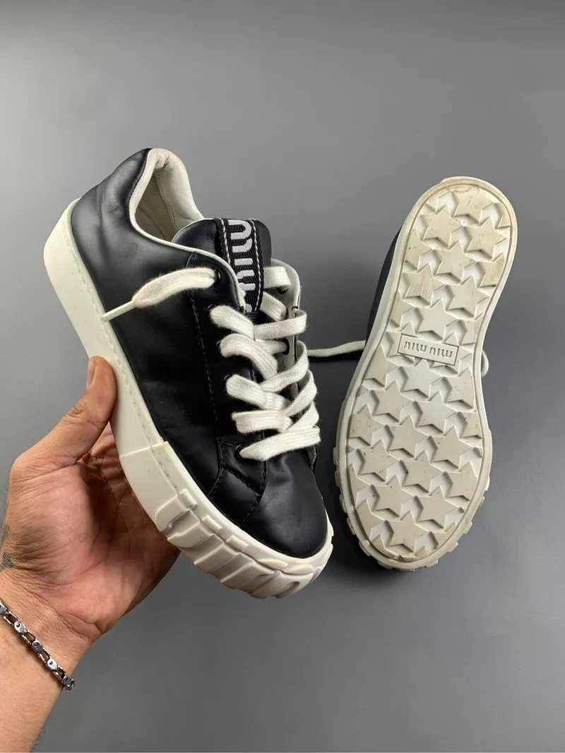 Miu Miu Black Patent Leather Low-top Sneakers (36,5) photo 1