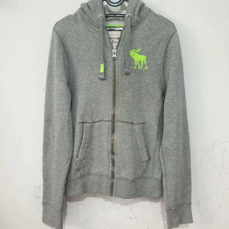 ABERCROMBIE photo 1