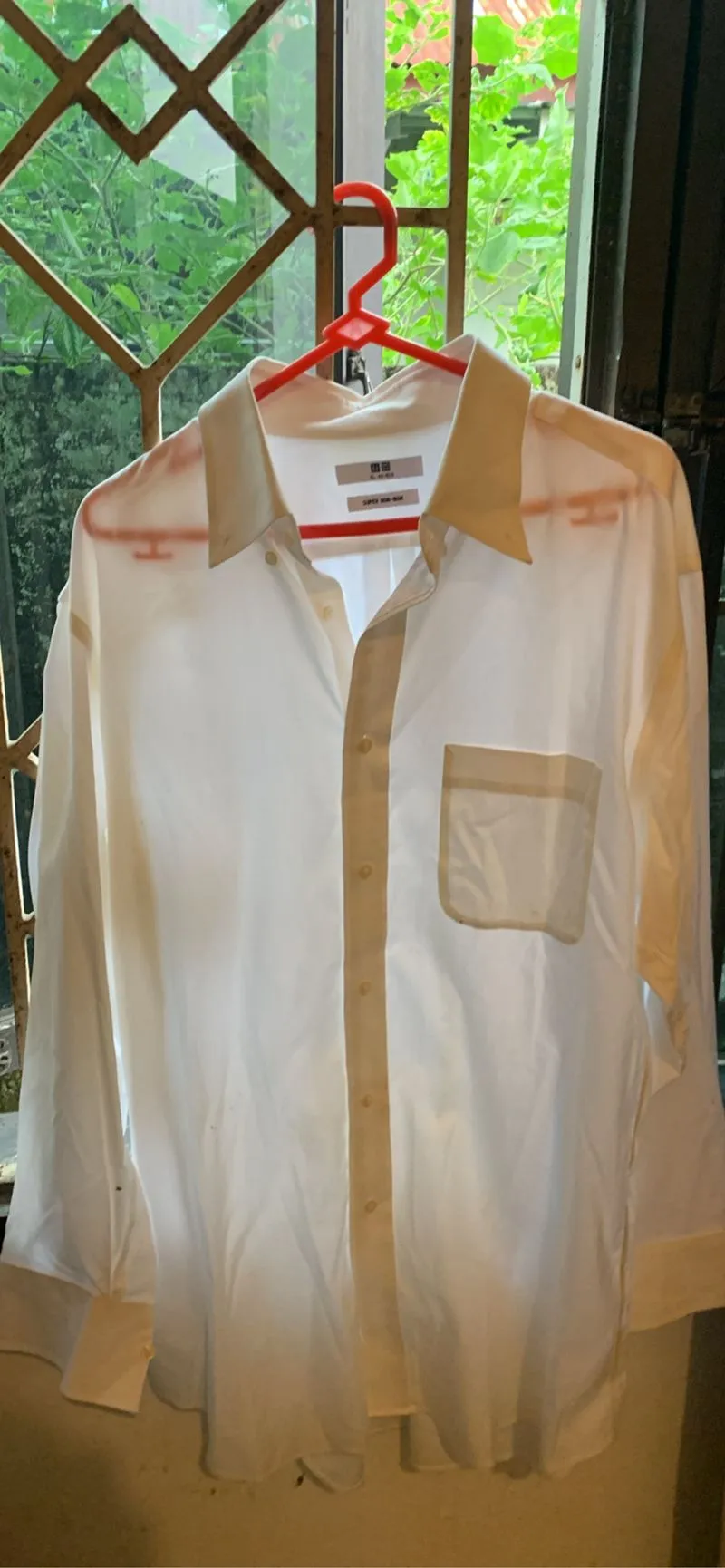 Kemeja putih uniqlo photo 1
