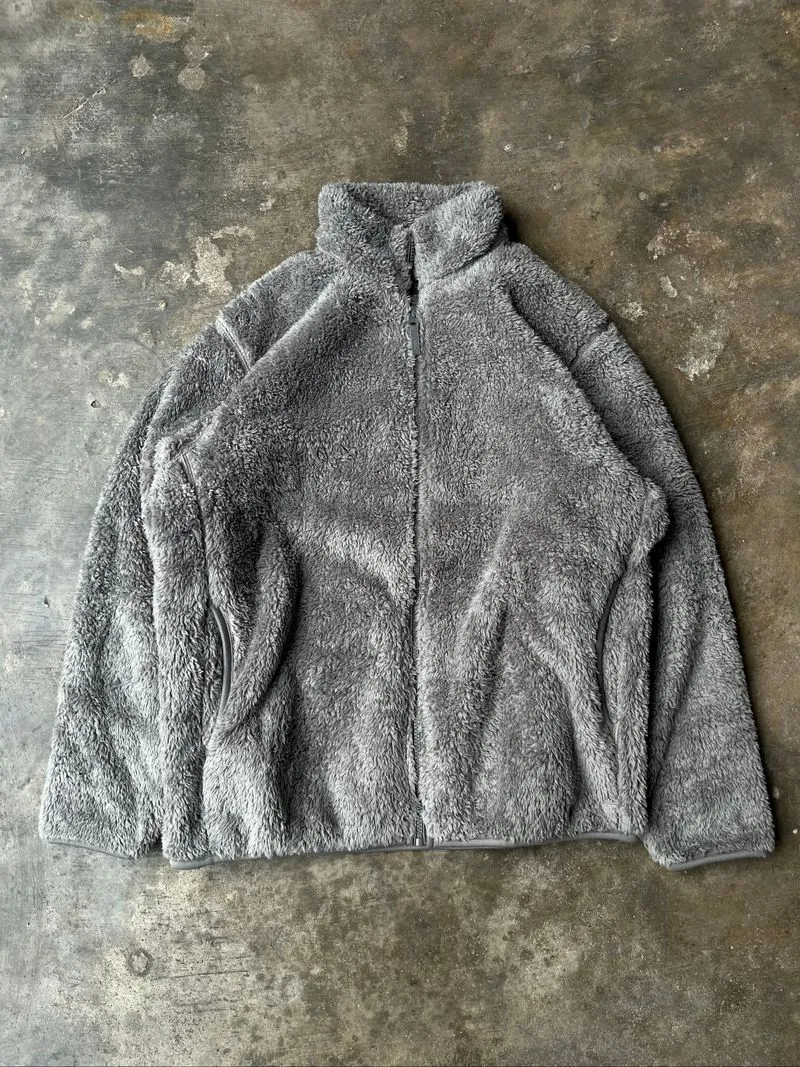 Uniqlo fluffy fleece jacket  photo 1