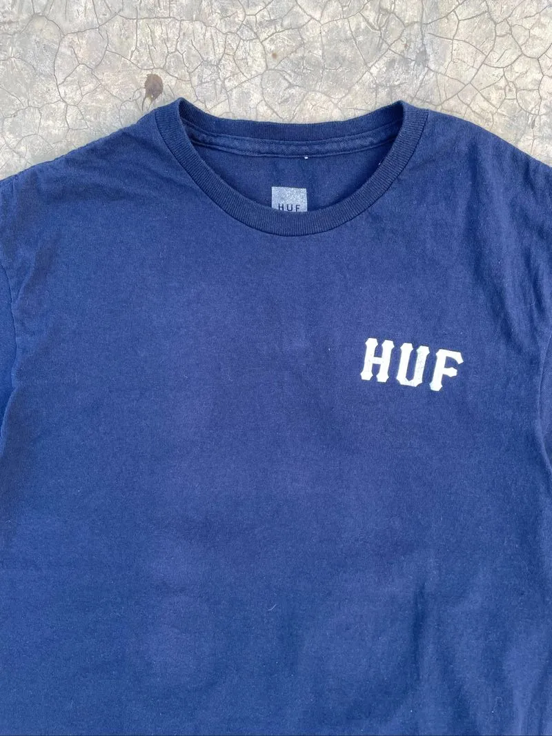 HUF essentials logo tshirt photo 1