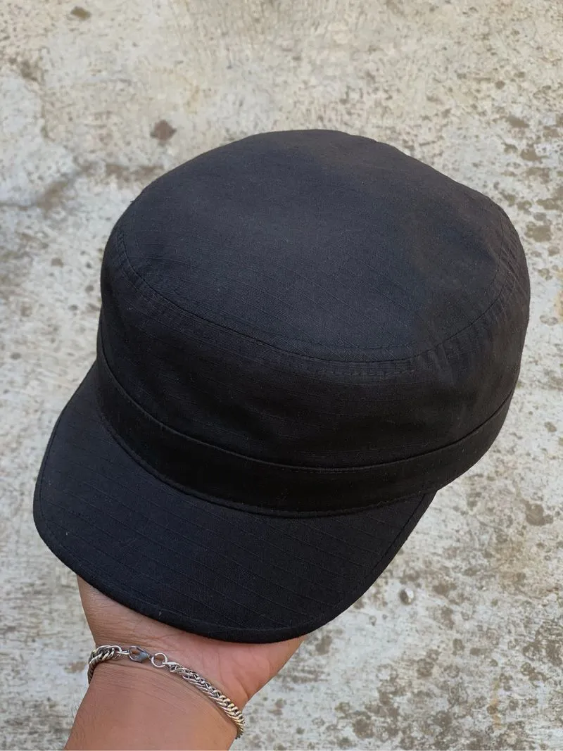 Black patriol cap, tage from lids photo 1