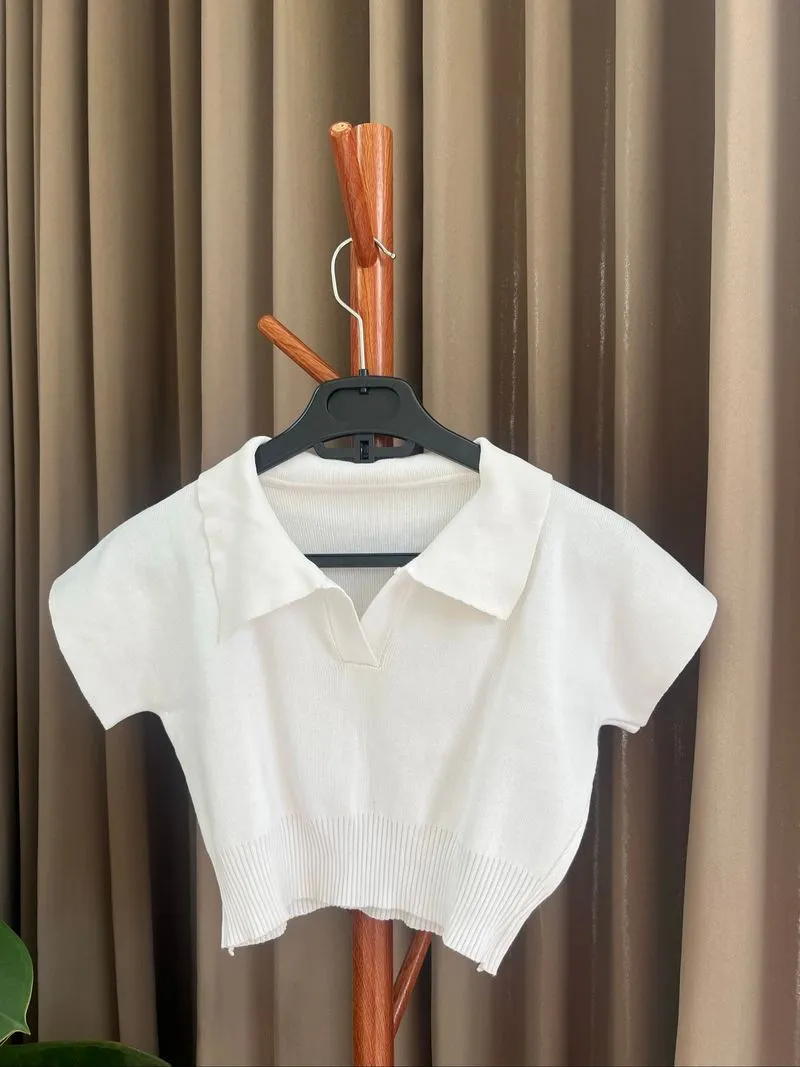 Crop top putih  photo 1
