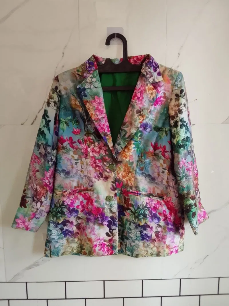 Blazer Motif Bunga Elegant  photo 1