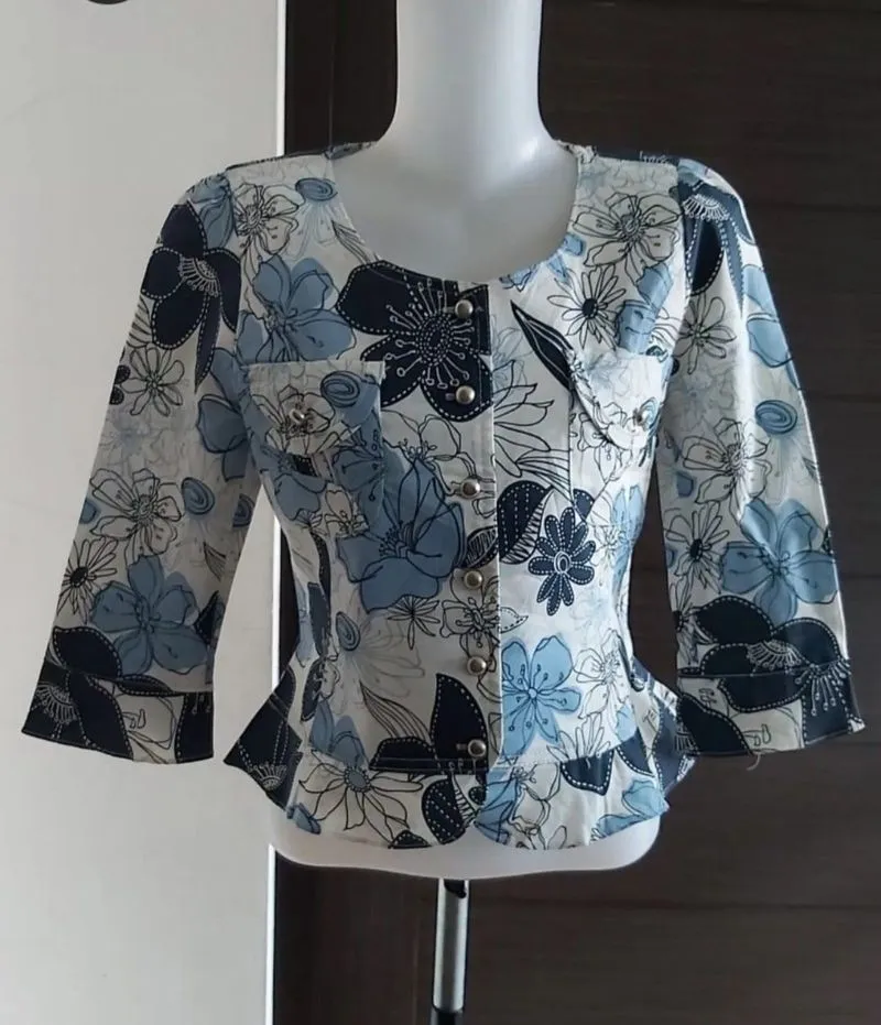 Cardigan Wanita white blue photo 1