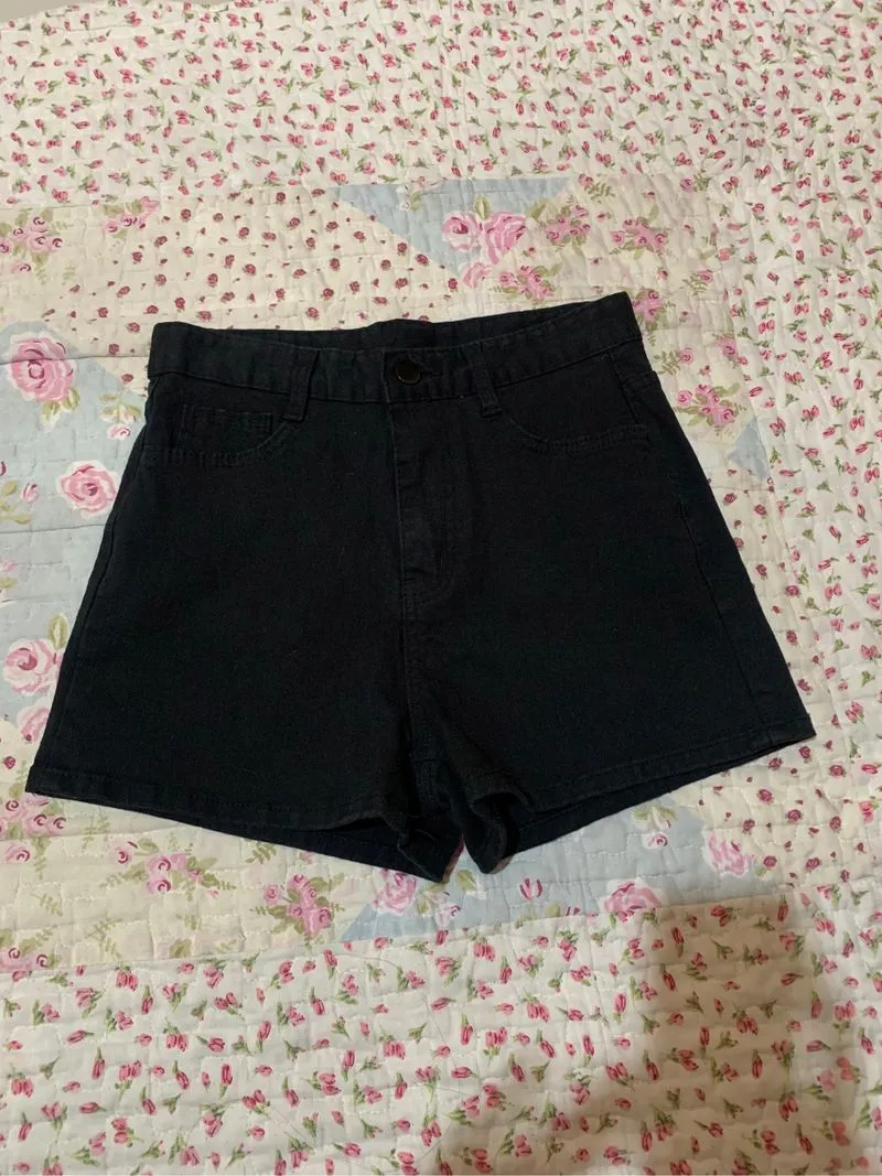 aira short pants photo 1