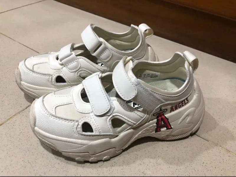 Sepatu MLB photo 1