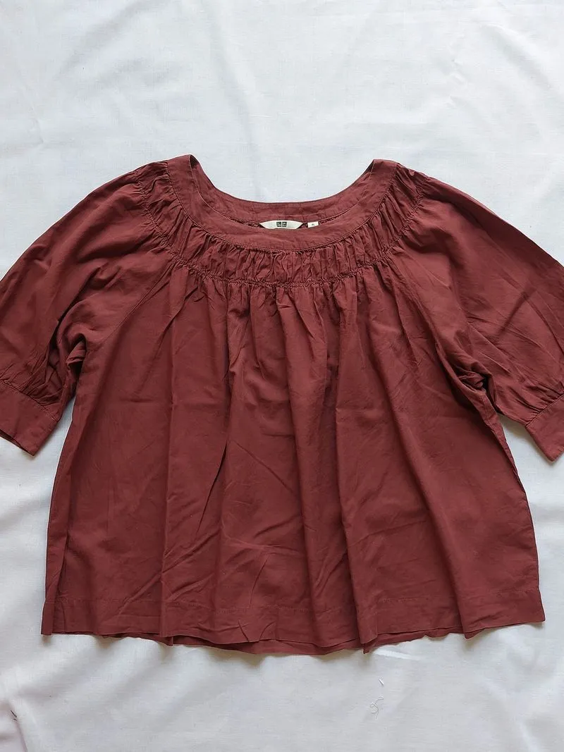 Marun Blouse Ruffle Uniqlo photo 1