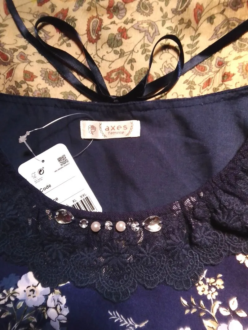Axes Femme Navy Floral Thank Top camisole Y2K cami photo 1