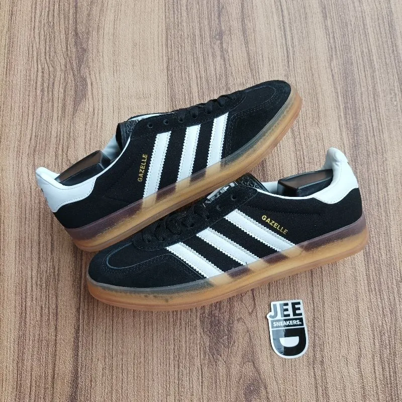 Adidas Indie Casual Sneakers Pria white black photo 1