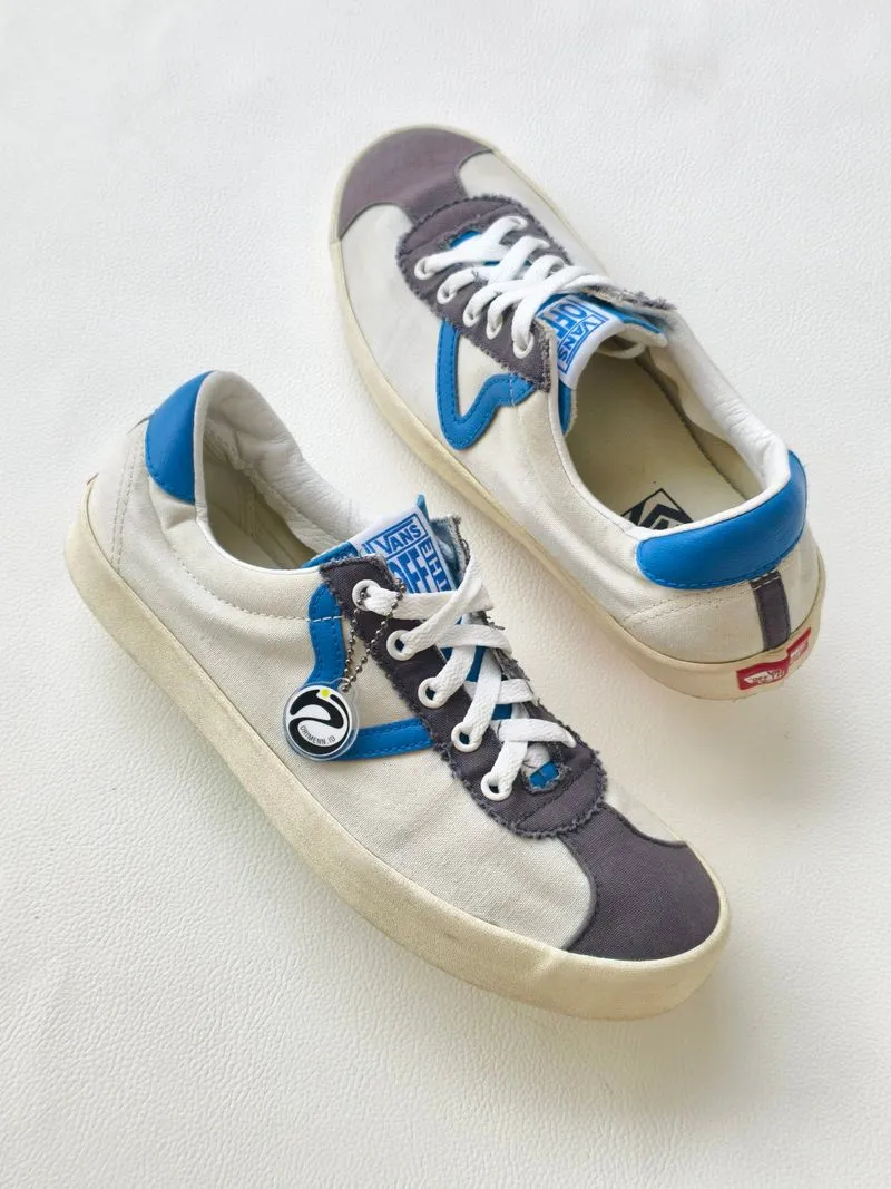 Vans photo 1